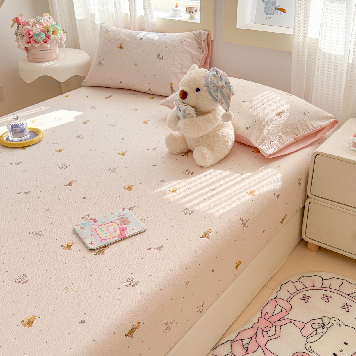 91家纺网 家纺一手货源 找家纺 丽美人家纺 2026新款A类柔软双层皱皱纱印花单床笠床笠单件 月境骑踪