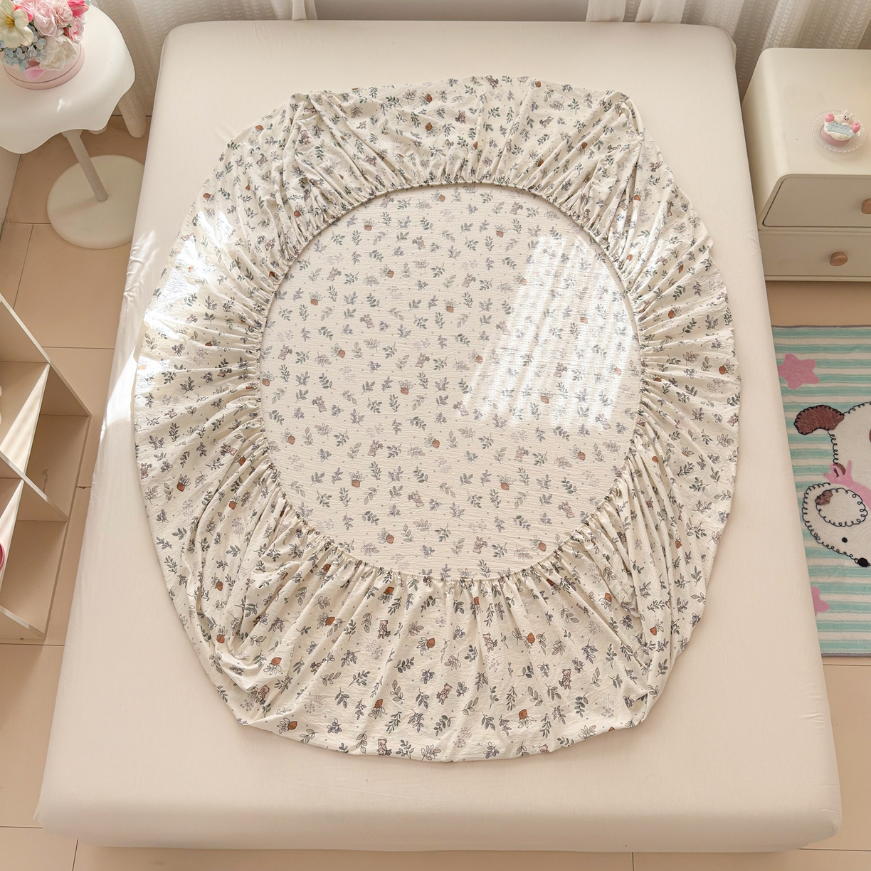 91家纺网 家纺一手货源 找家纺 丽美人家纺 2026新款A类柔软双层皱皱纱印花单床笠床笠单件 紫雾叶兔