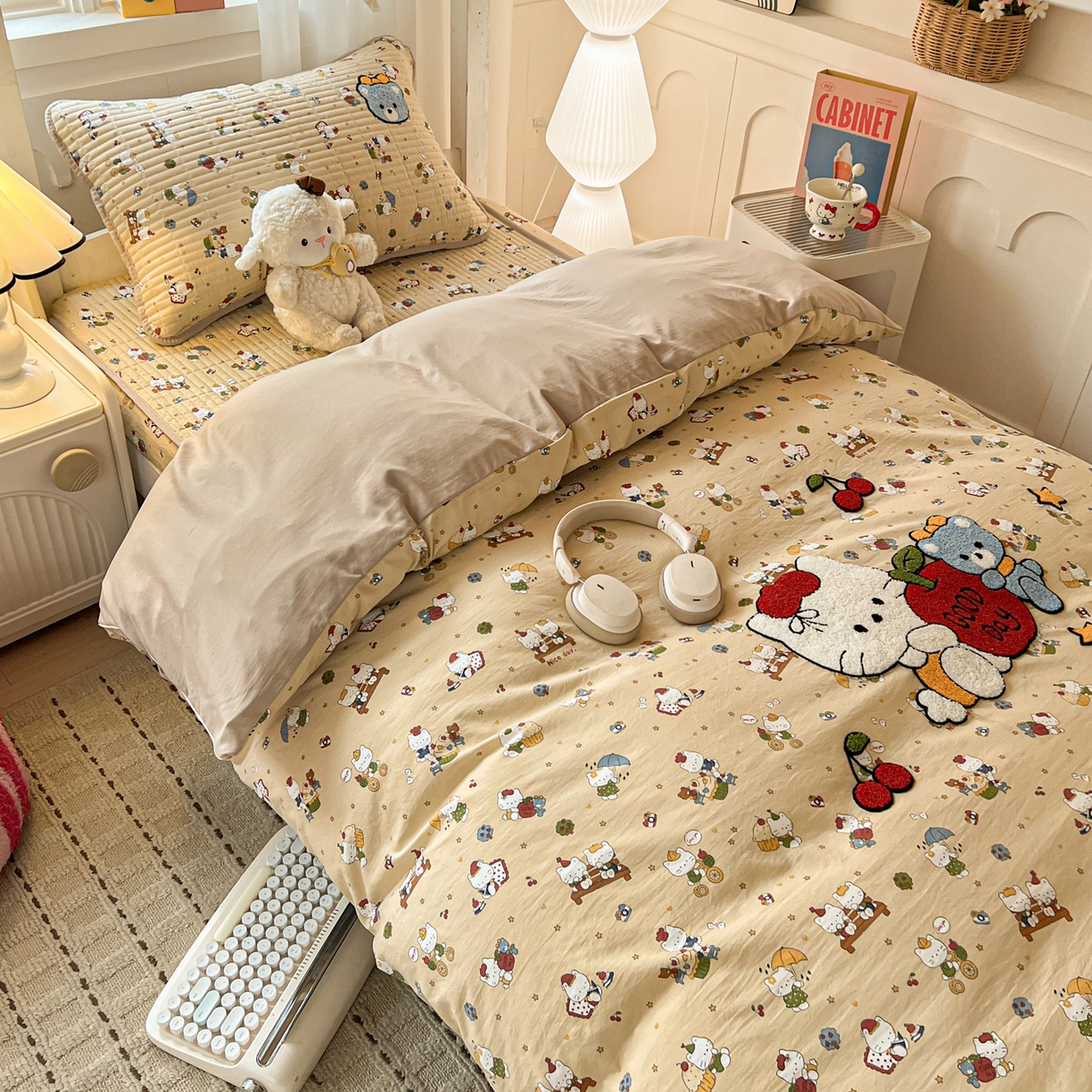 91家纺网 家纺一手货源 找家纺 （总）富米莱单品馆 2026新款仿棉小清新夹棉毛巾绣四季通用学生薄款床垫床褥三件套一跑量款