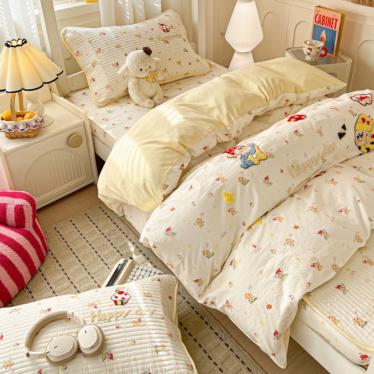 91家纺网 家纺一手货源 找家纺 富米莱单品馆 2026新款仿棉小清新夹棉毛巾绣四季通用学生薄款床垫床褥三件套一跑量款 星星伙伴