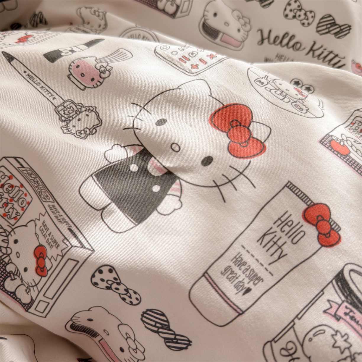 91家纺网 家纺一手货源 找家纺 名兮家居 2026新款全棉13372正版授权经典奥特曼四件套【含防伪标】 漫画kt