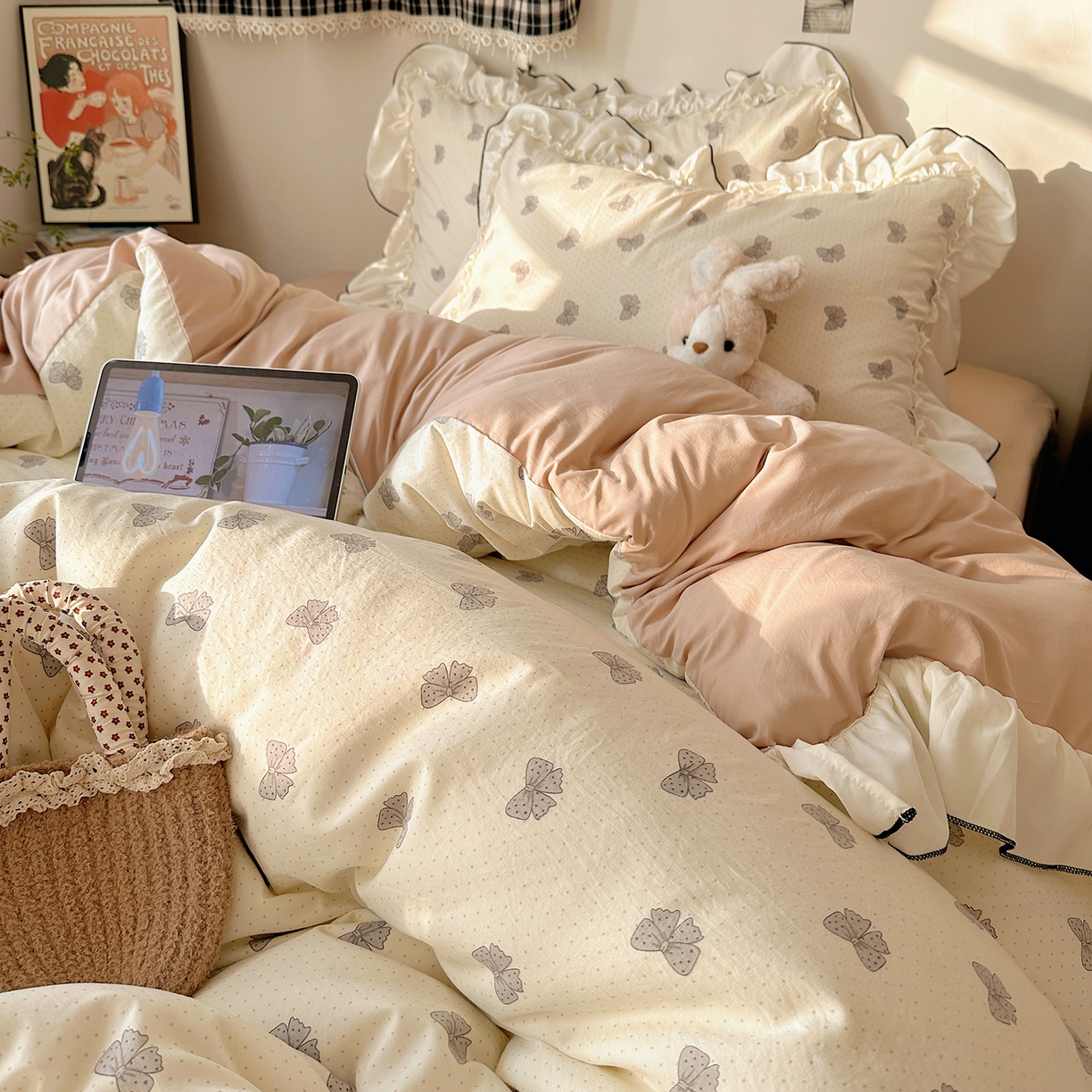 91家纺网 家纺一手货源 找家纺 沐芷 2026 【提供买家秀】公主风法式花边四件套A类古法水洗仿棉床上用品被套 花边梦境-波点蝴蝶结