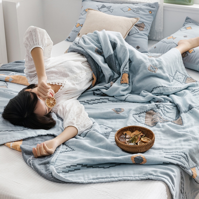 91家纺网 家纺一手货源 找家纺 朴尔家纺-毛巾被 2026新款波西米亚风全棉四层纱布毛巾被-朴尔经典款常年备货 鱼图腾-兰