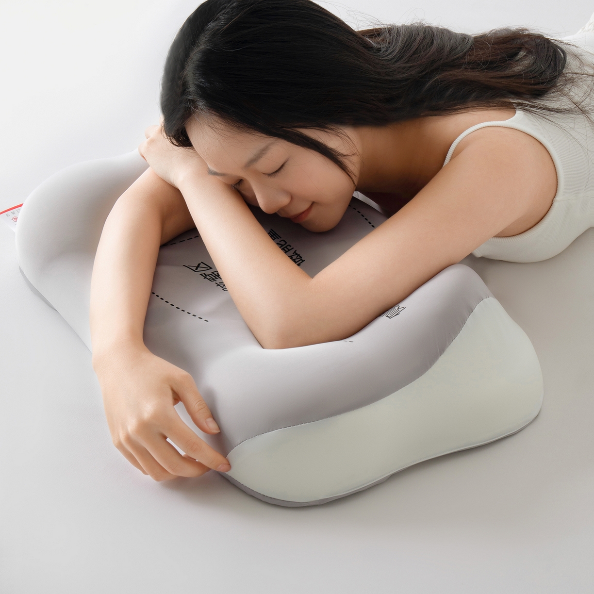 91家纺网 家纺一手货源 找家纺 （总）佑金甜 2026新款记忆棉大云朵磁石枕枕头枕芯