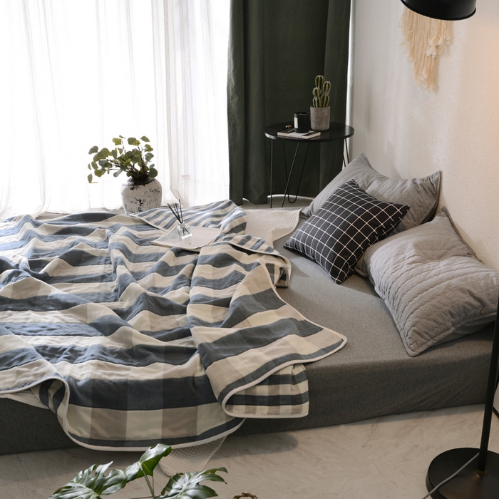 91家纺网 家纺一手货源 找家纺 朴尔家纺-毛巾被 2026新款经典六层纱布全棉毛巾被系列-朴尔经典款常年备货 日式大格-蓝