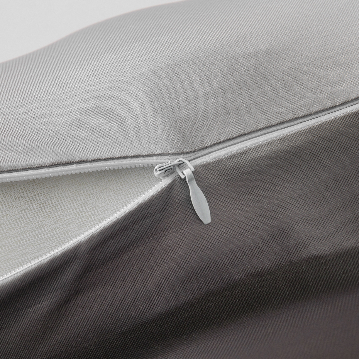 91家纺网 家纺一手货源 找家纺 佑金甜 2026新款云朵护颈零压枕枕头枕芯  云朵护颈枕-灰色