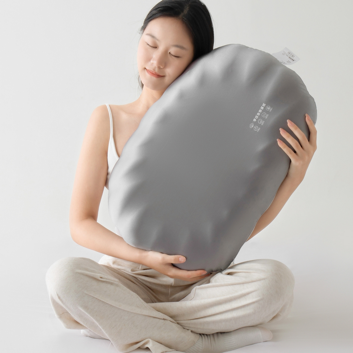 91家纺网 家纺一手货源 找家纺 佑金甜 2026新款云朵护颈零压枕枕头枕芯  云朵护颈枕-灰色