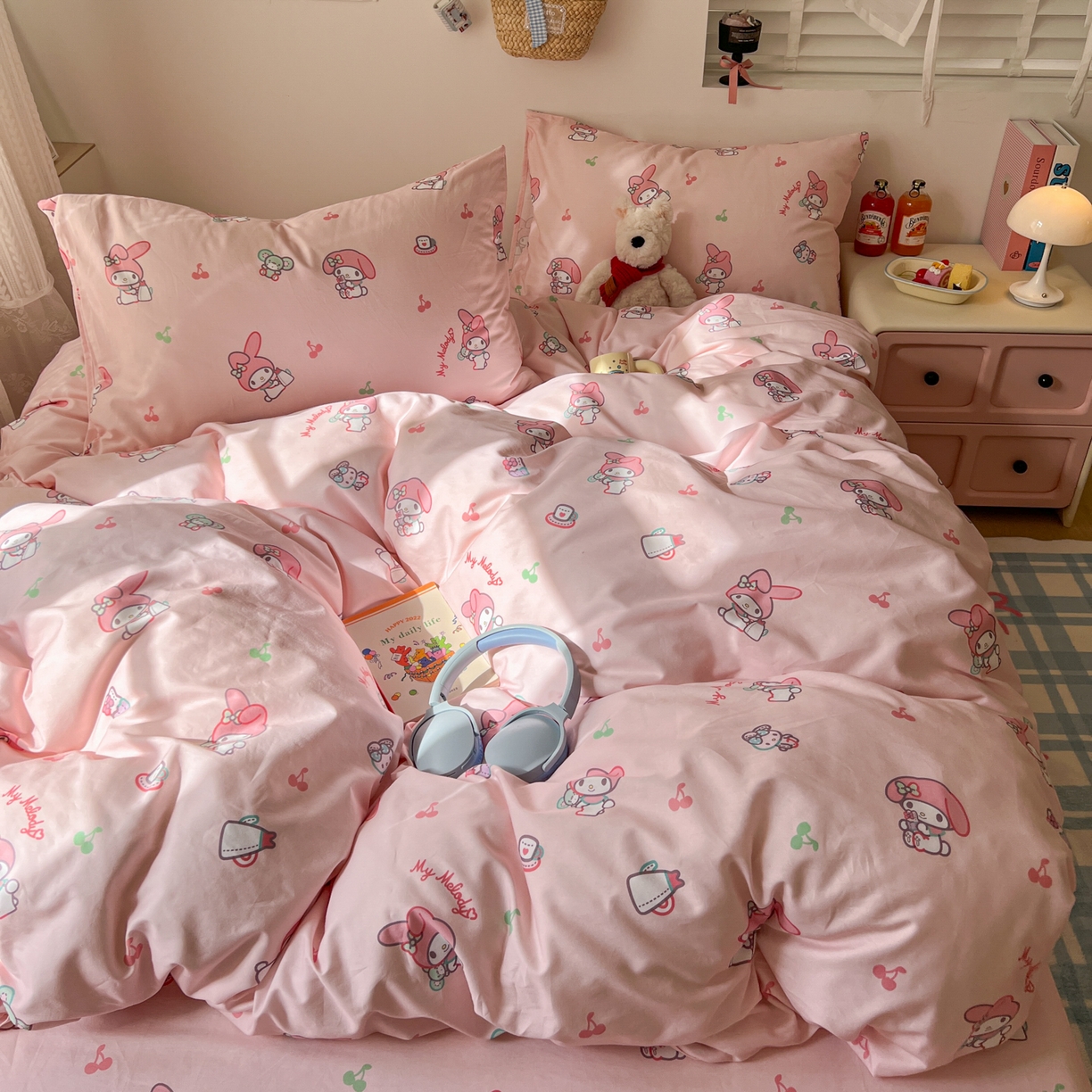 91家纺网 家纺一手货源 找家纺 耀悦家纺 2026新款纯棉四件套正版授权三丽鸥卡通第一弹 美乐蒂元气