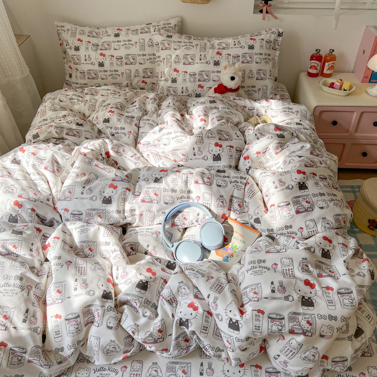 91家纺网 家纺一手货源 找家纺 耀悦家纺 2026新款纯棉四件套正版授权三丽鸥卡通第一弹 Hello Kitty都市