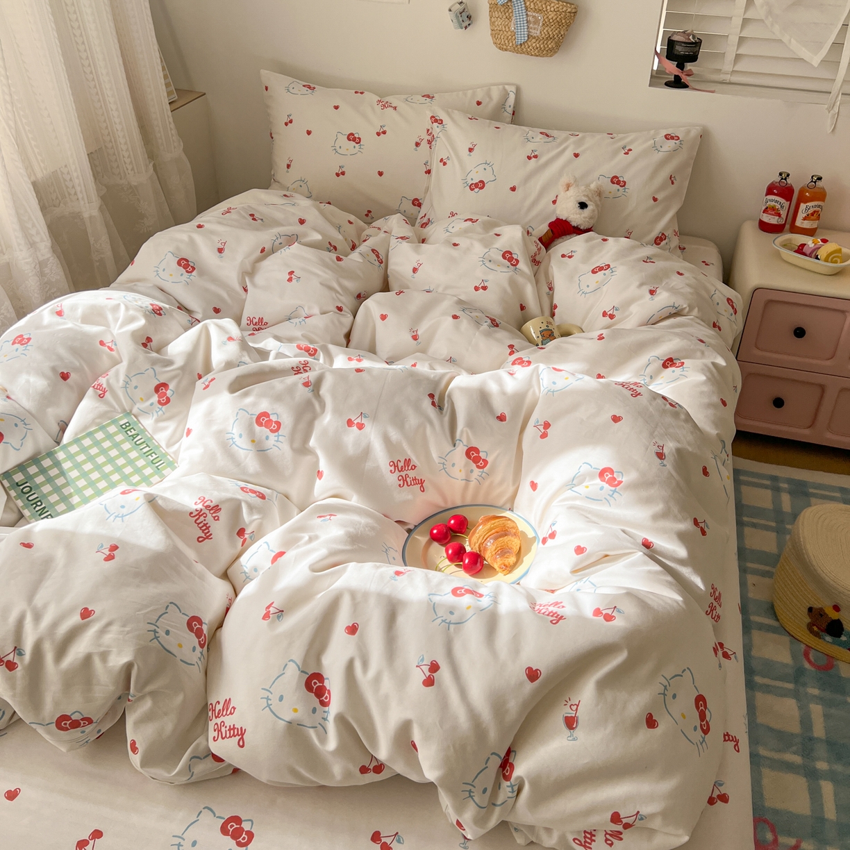 91家纺网 家纺一手货源 找家纺 耀悦家纺 2026新款纯棉四件套正版授权三丽鸥卡通第一弹 Hello Kitty樱桃
