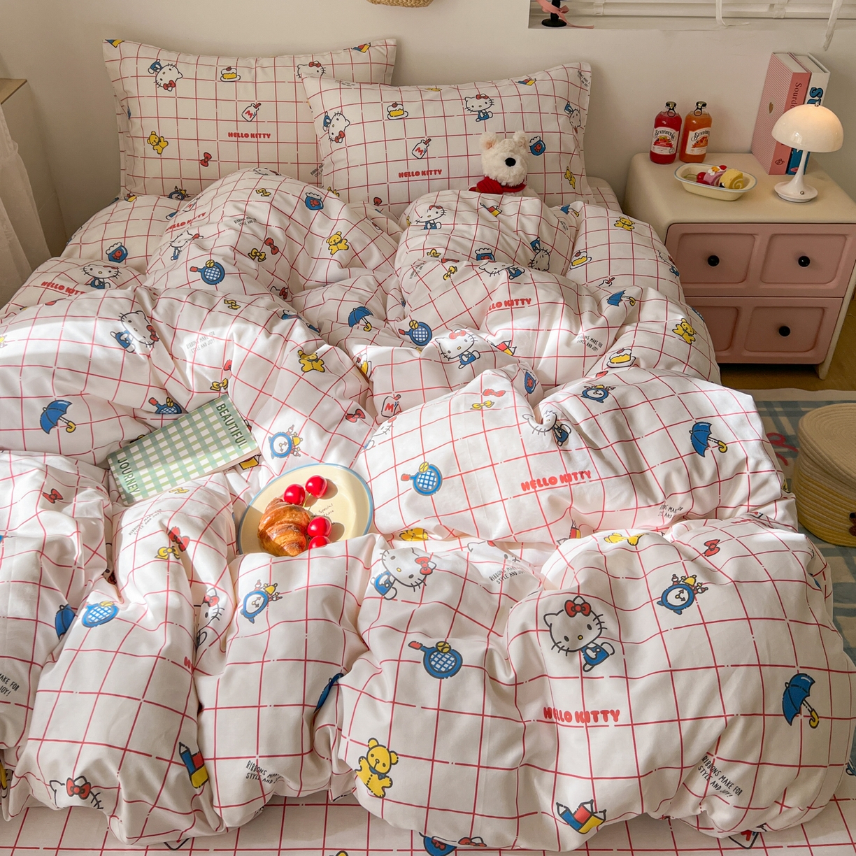 91家纺网 家纺一手货源 找家纺 耀悦家纺 2026新款纯棉四件套正版授权三丽鸥卡通第一弹 Hello Kitty运动