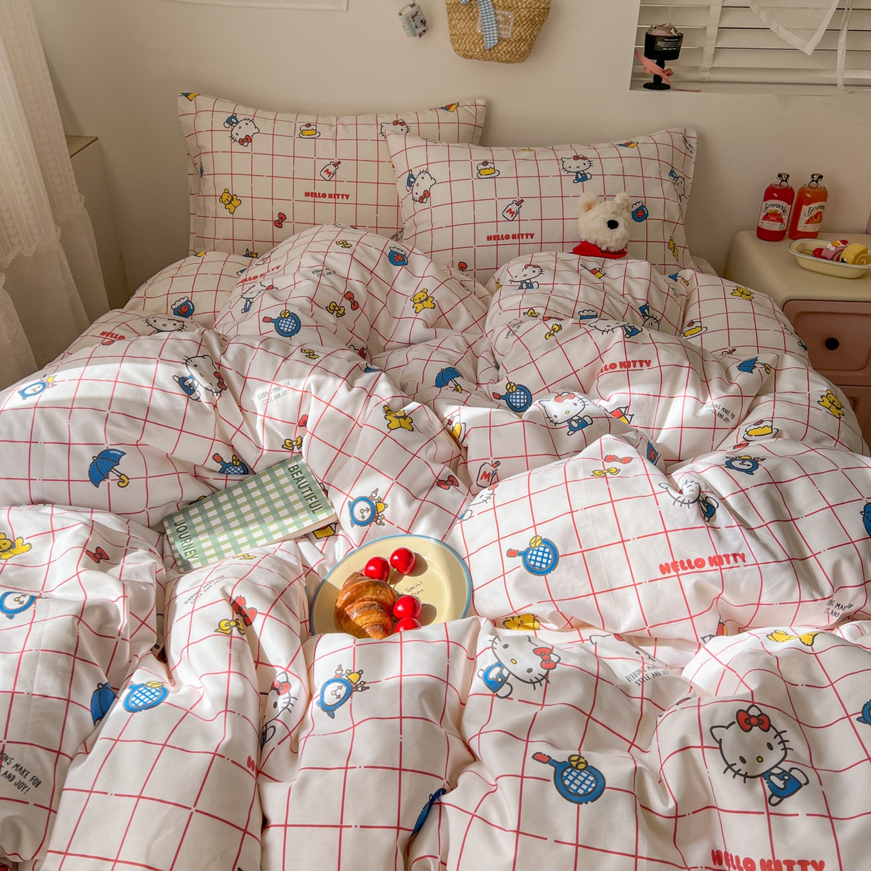 91家纺网 家纺一手货源 找家纺 耀悦家纺 2026新款纯棉四件套正版授权三丽鸥卡通第一弹 Hello Kitty运动