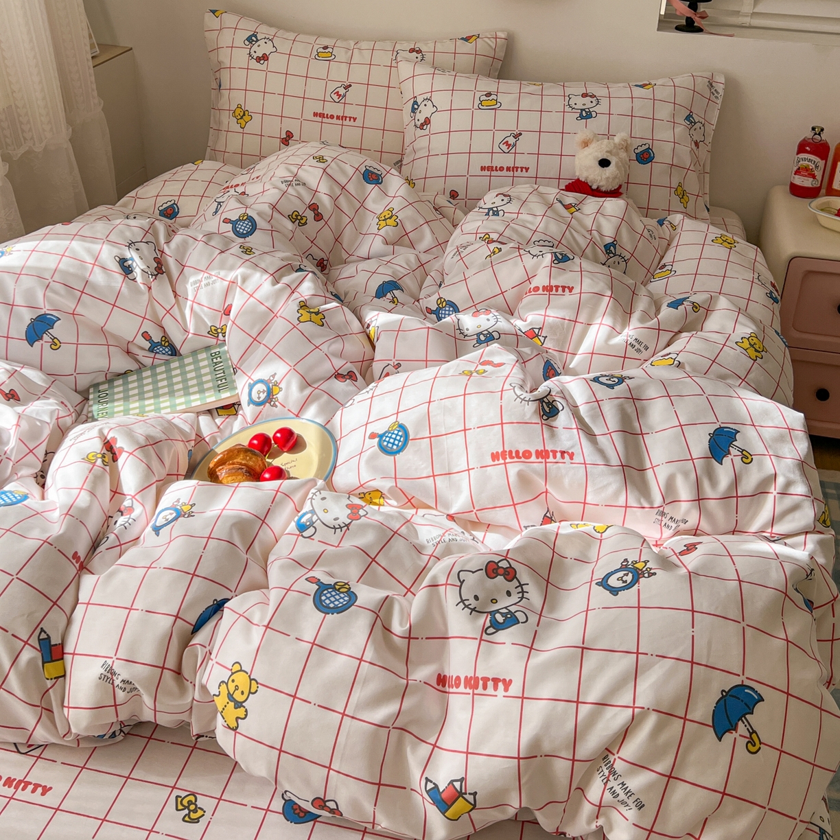 91家纺网 家纺一手货源 找家纺 耀悦家纺 2026新款纯棉四件套正版授权三丽鸥卡通第一弹 Hello Kitty运动
