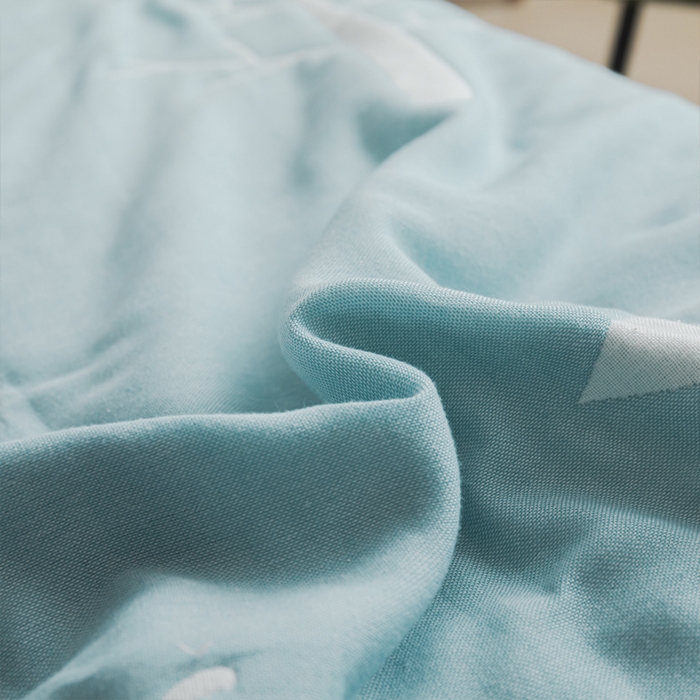 91家纺网 家纺一手货源 找家纺 朴尔家纺-毛巾被 2026新款抽象风格六层纱布毛巾被系列-朴尔经典款常年备货 幸福小树-绿