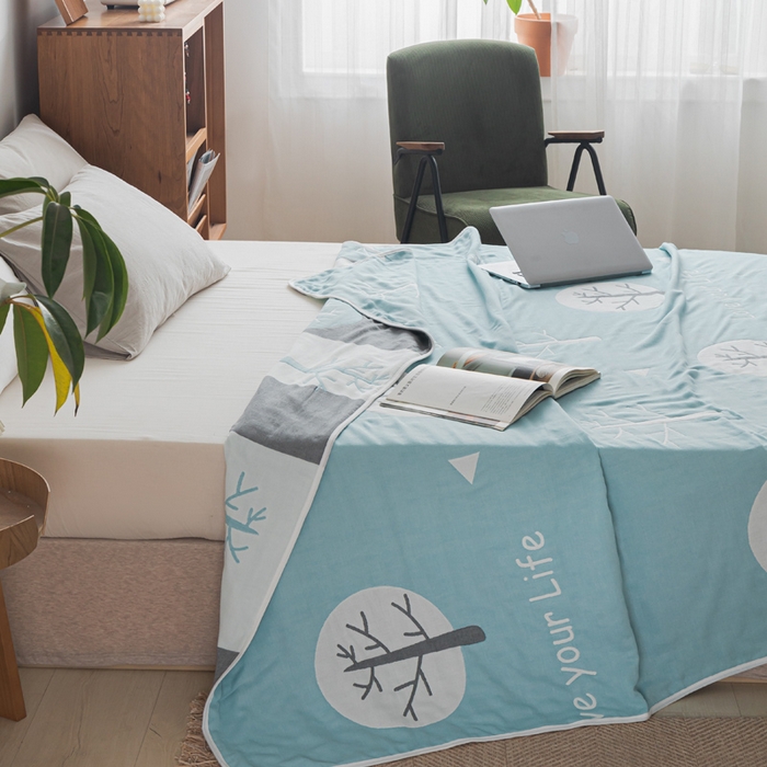 91家纺网 家纺一手货源 找家纺 朴尔家纺-毛巾被 2026新款抽象风格六层纱布毛巾被系列-朴尔经典款常年备货 幸福小树-绿