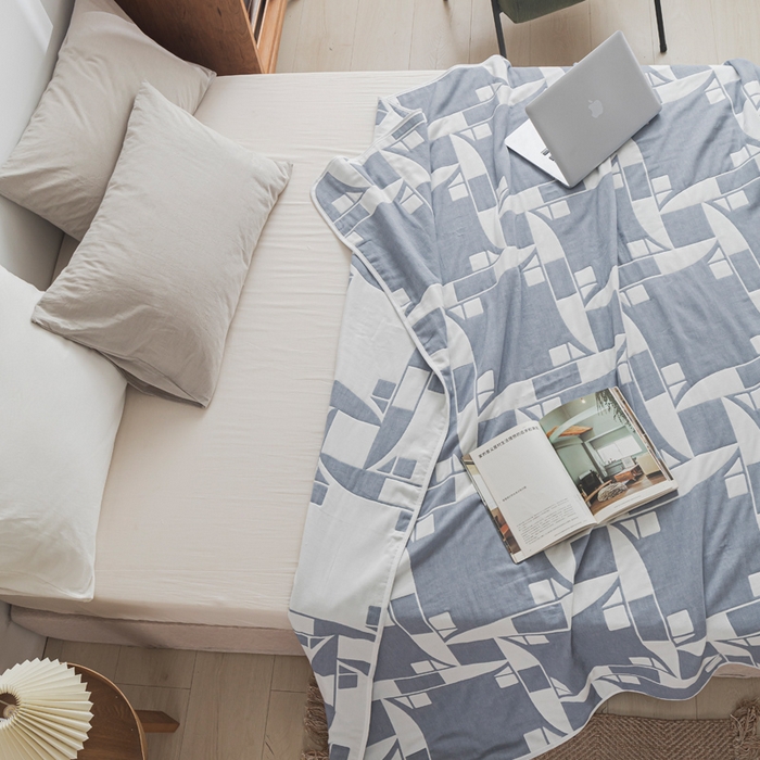 91家纺网 家纺一手货源 找家纺 朴尔家纺-毛巾被 2026新款抽象风格六层纱布毛巾被系列-朴尔经典款常年备货 魔幻世界-蓝