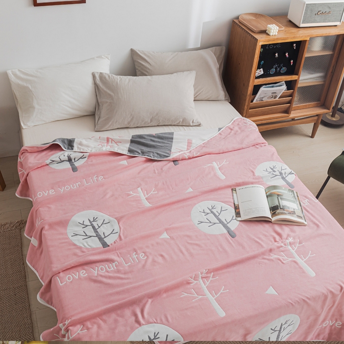 91家纺网 家纺一手货源 找家纺 朴尔家纺-毛巾被 2026新款抽象风格六层纱布毛巾被系列-朴尔经典款常年备货 幸福小树-粉