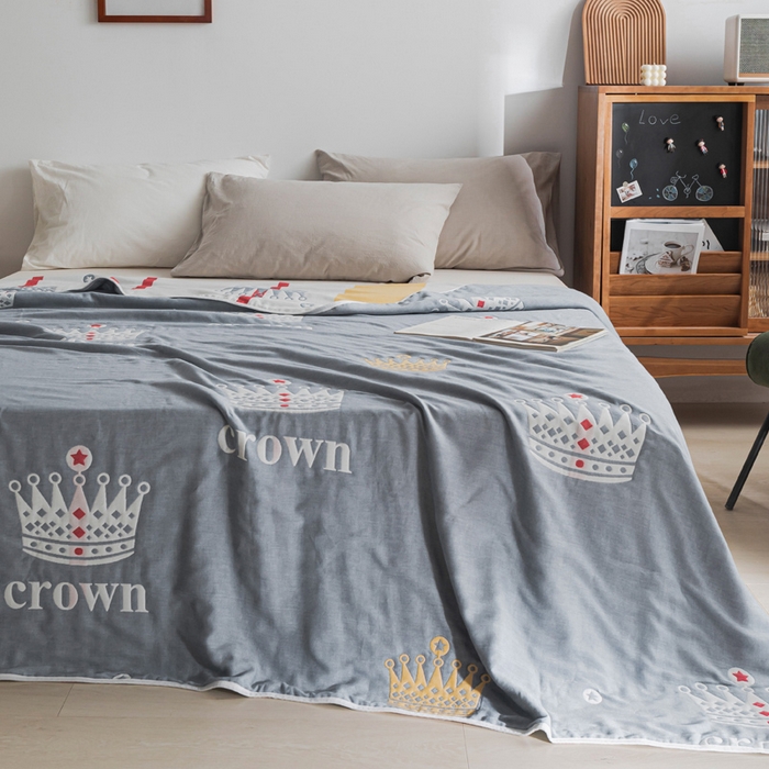 91家纺网 家纺一手货源 找家纺 朴尔家纺-毛巾被 2026新款抽象风格六层纱布毛巾被系列-朴尔经典款常年备货 尊贵皇冠-灰