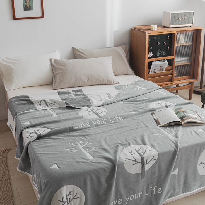 91家纺网 家纺一手货源 找家纺 朴尔家纺-毛巾被 2026新款抽象风格六层纱布毛巾被系列-朴尔经典款常年备货 幸福小树-灰