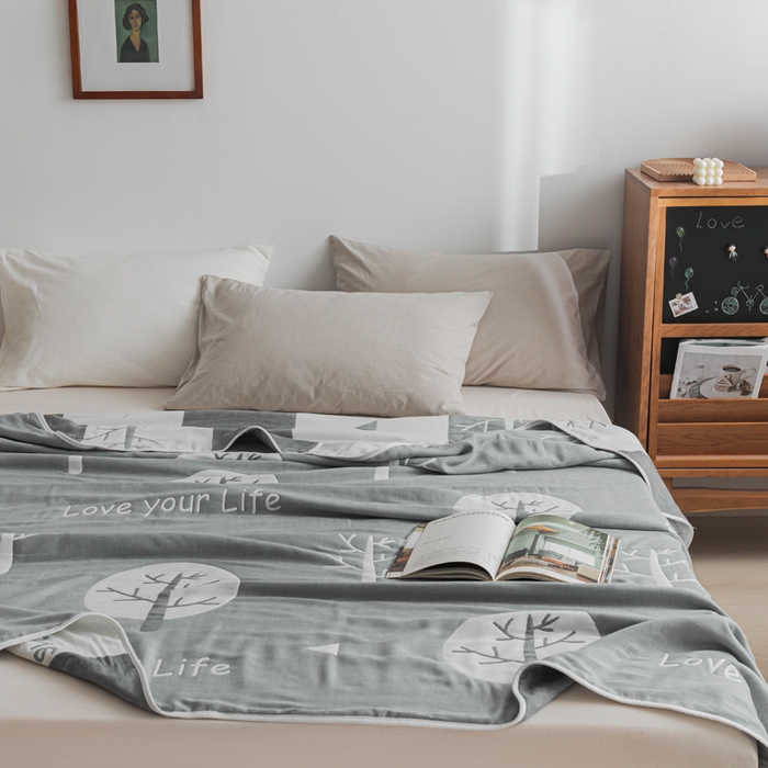 91家纺网 家纺一手货源 找家纺 朴尔家纺-毛巾被 2026新款抽象风格六层纱布毛巾被系列-朴尔经典款常年备货 幸福小树-灰