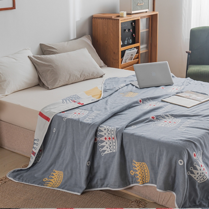 91家纺网 家纺一手货源 找家纺 朴尔家纺-毛巾被 2026新款抽象风格六层纱布毛巾被系列-朴尔经典款常年备货 尊贵皇冠-灰