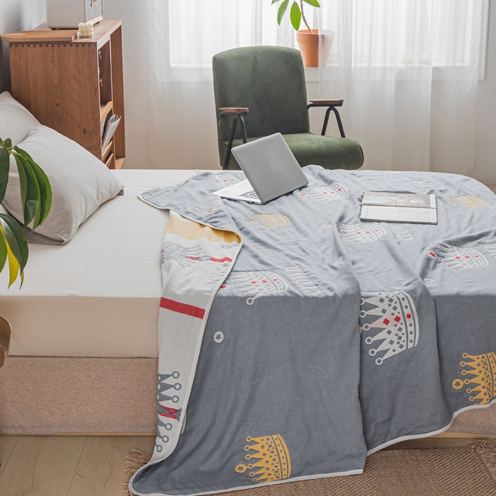 91家纺网 家纺一手货源 找家纺 朴尔家纺-毛巾被 2026新款抽象风格六层纱布毛巾被系列-朴尔经典款常年备货 尊贵皇冠-灰