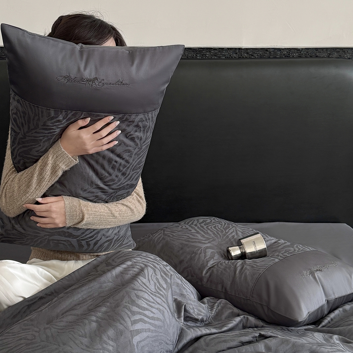 91家纺网 家纺一手货源 找家纺 （总）鹿班家居 2026春季新品100S长绒棉精美提花刺绣系列四件套-梦马（标准会员-20元)