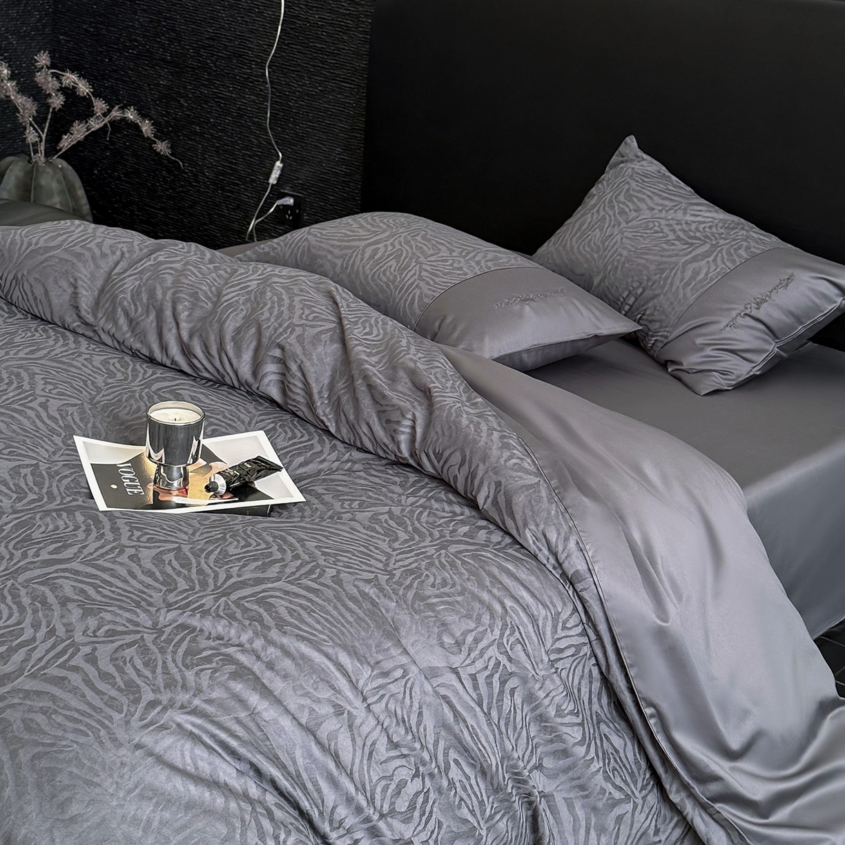 91家纺网 家纺一手货源 找家纺 （总）鹿班家居 2026春季新品100S长绒棉精美提花刺绣系列四件套-梦马（标准会员-20元)