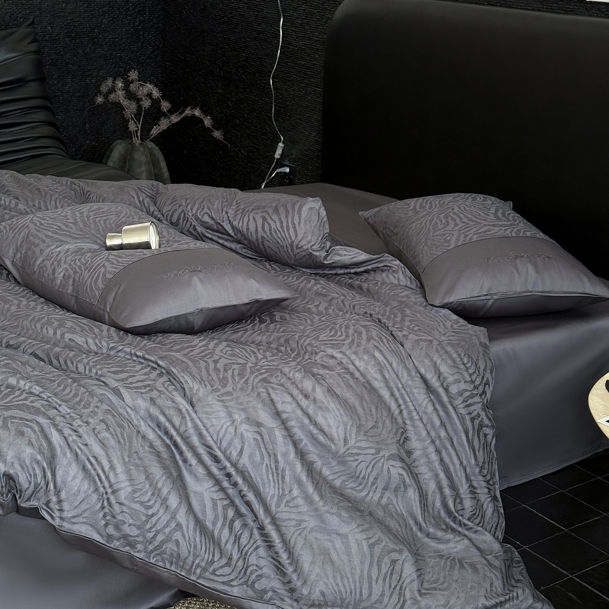 91家纺网 家纺一手货源 找家纺 （总）鹿班家居 2026春季新品100S长绒棉精美提花刺绣系列四件套-梦马（标准会员-20元)