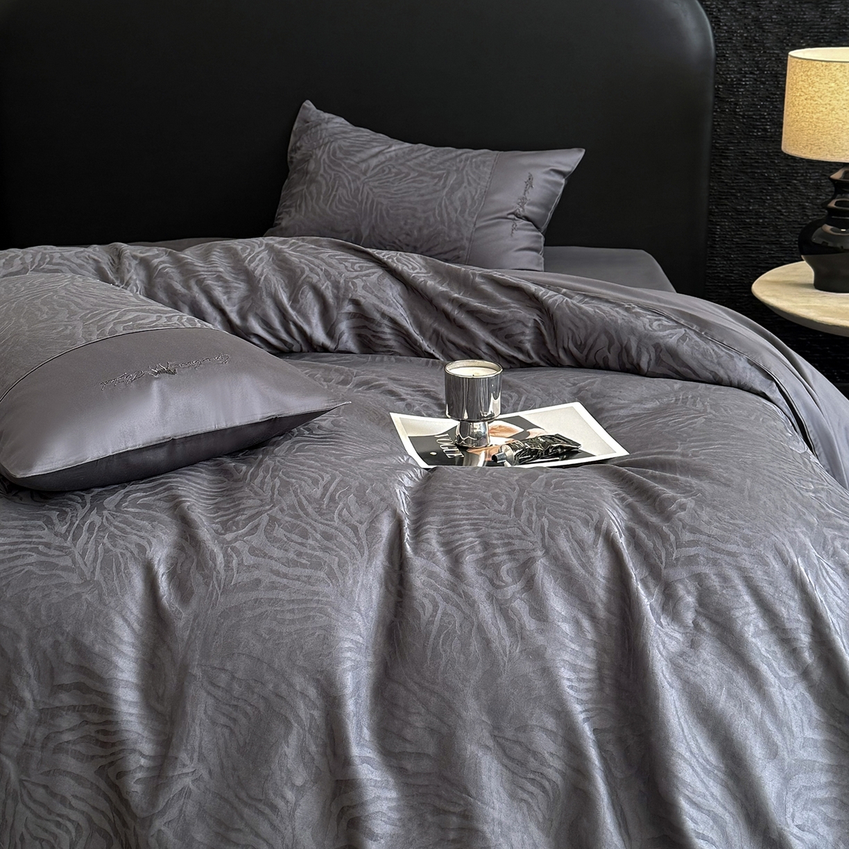 91家纺网 家纺一手货源 找家纺 （总）鹿班家居 2026春季新品100S长绒棉精美提花刺绣系列四件套-梦马（标准会员-20元)