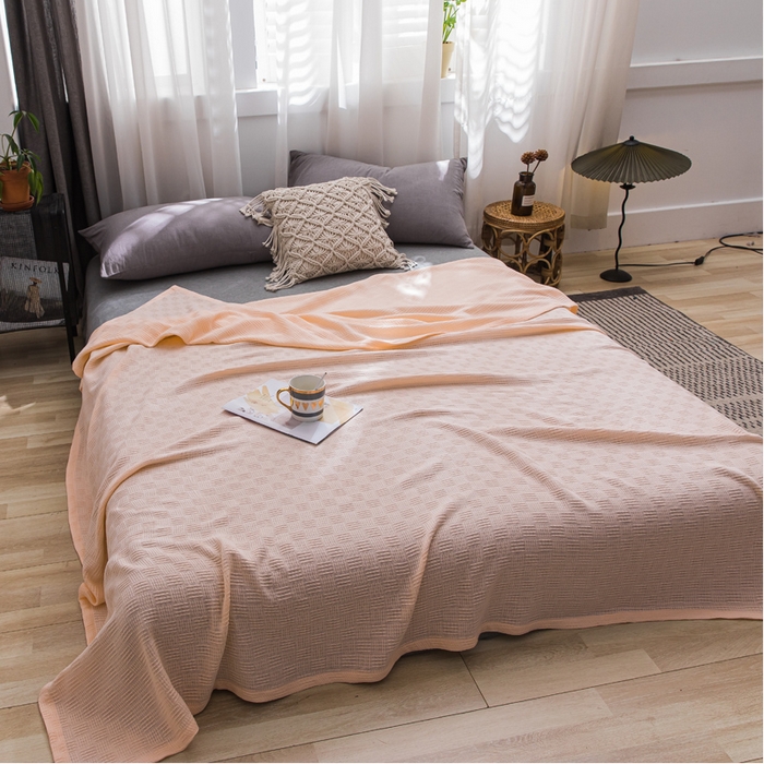 91家纺网 家纺一手货源 找家纺 朴尔家纺-毛巾被 2026新款加厚纯色线毯纱布毛巾被-朴尔经典款常年备货 素色纯棉肌理线毯-嫩粉