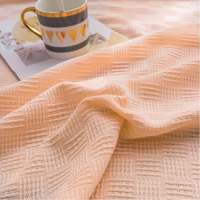 91家纺网 家纺一手货源 找家纺 朴尔家纺-毛巾被 2026新款加厚纯色线毯纱布毛巾被-朴尔经典款常年备货 素色纯棉肌理线毯-嫩粉