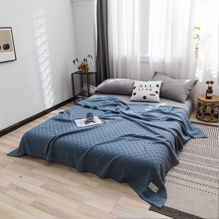 91家纺网 家纺一手货源 找家纺 朴尔家纺-毛巾被 2026新款加厚纯色线毯纱布毛巾被-朴尔经典款常年备货 素色纯棉肌理线毯-深蓝