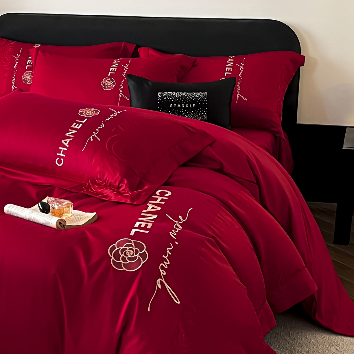 91家纺网 家纺一手货源 找家纺 置顶家纺 2026新款喜至亲肤提花刺绣婚庆系列四件套 初遇-酒红