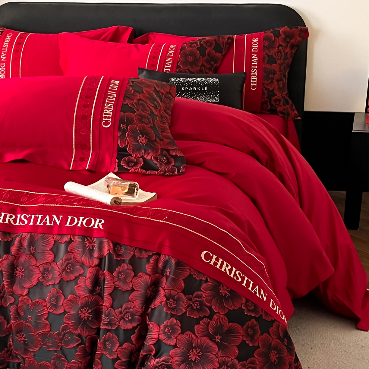 91家纺网 家纺一手货源 找家纺 置顶家纺 2026新款爱意亲肤提花刺绣婚庆系列四件套 点爱-大红