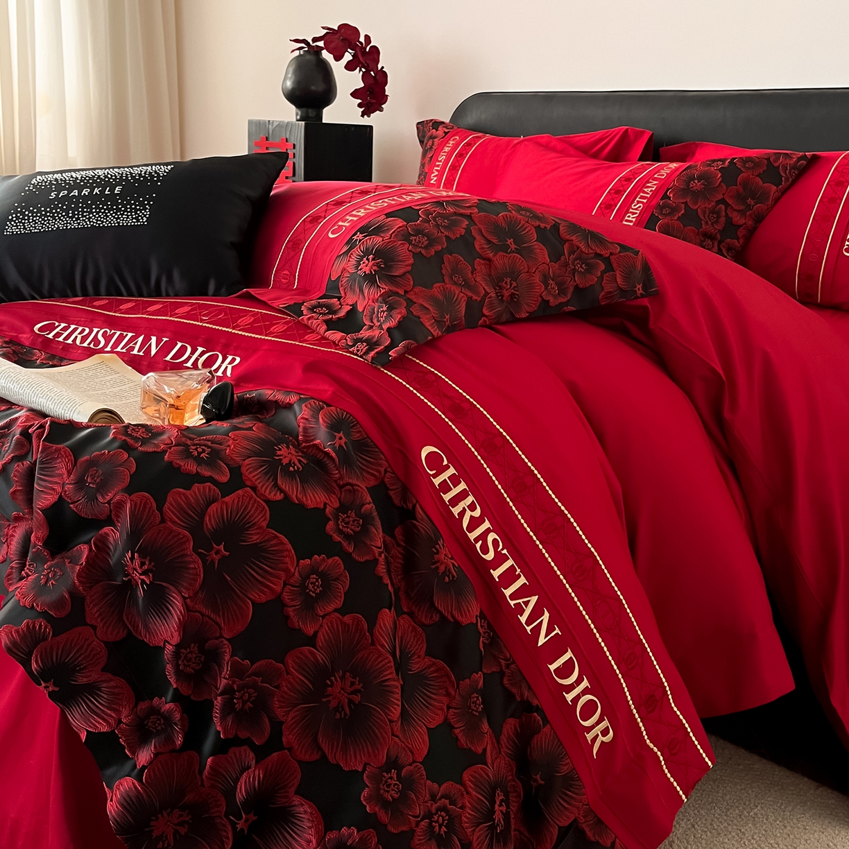 91家纺网 家纺一手货源 找家纺 置顶家纺 2026新款爱意亲肤提花刺绣婚庆系列四件套 点爱-大红