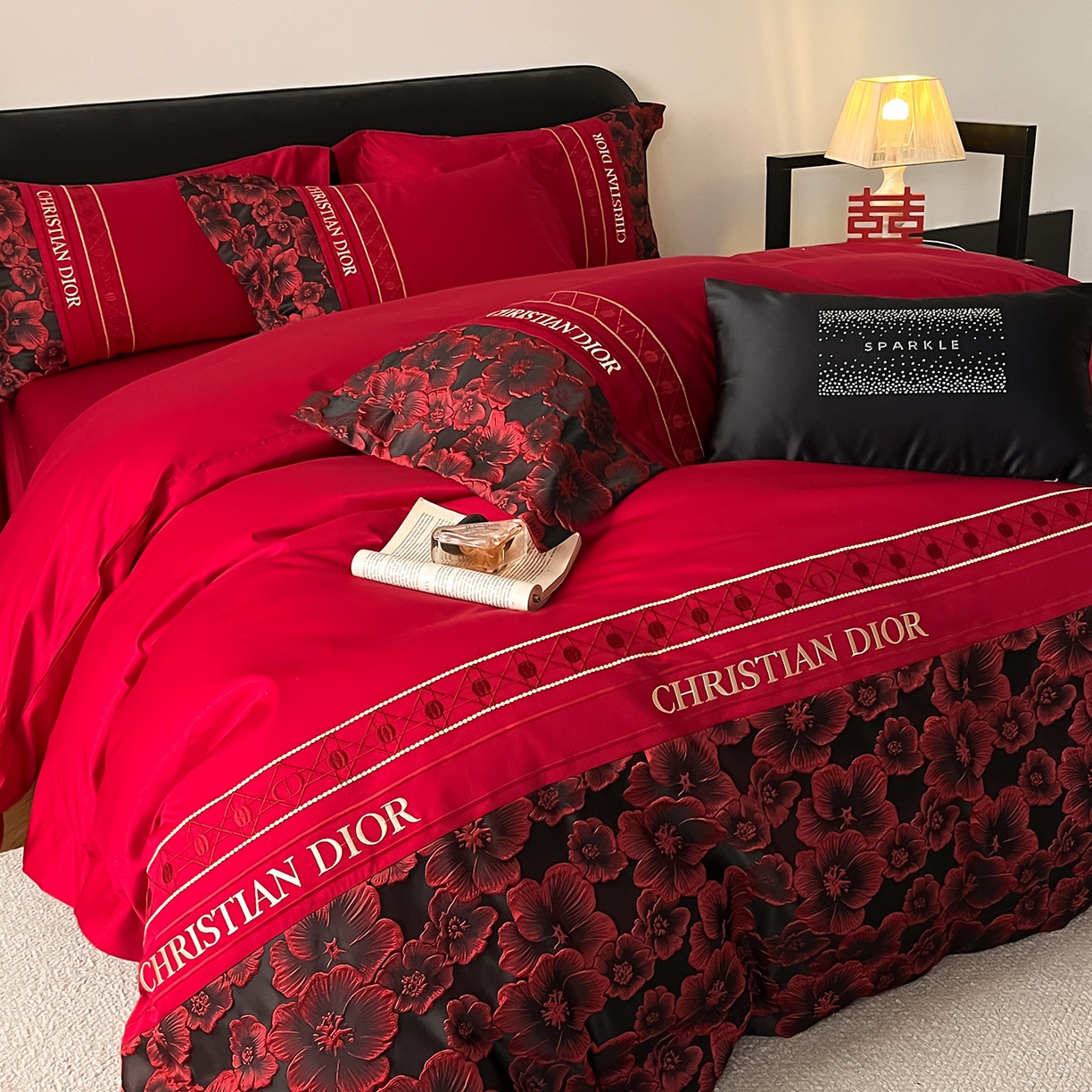 91家纺网 家纺一手货源 找家纺 置顶家纺 2026新款爱意亲肤提花刺绣婚庆系列四件套 点爱-大红