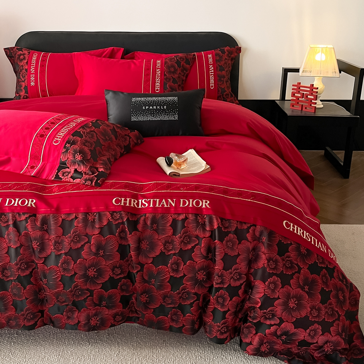 91家纺网 家纺一手货源 找家纺 置顶家纺 2026新款爱意亲肤提花刺绣婚庆系列四件套 点爱-大红