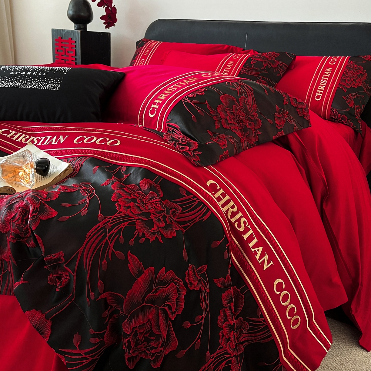 91家纺网 家纺一手货源 找家纺 置顶家纺 2026新款爱意亲肤提花刺绣婚庆系列四件套 爱意-大红