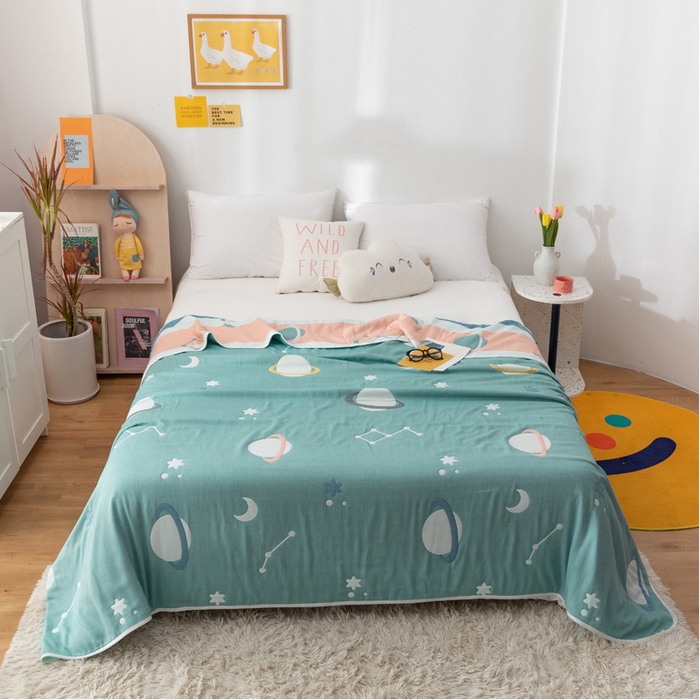 91家纺网 家纺一手货源 找家纺 朴尔家纺-毛巾被 2026新款卡漫风格全棉六层纱毛巾被 浩瀚宇宙-绿