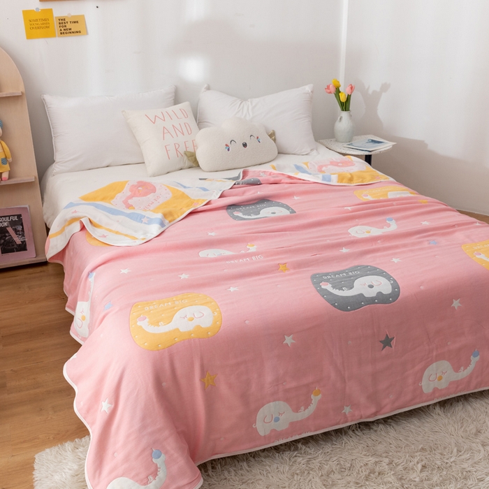 91家纺网 家纺一手货源 找家纺 朴尔家纺-毛巾被 2026新款卡漫风格全棉六层纱毛巾被 长鼻象-粉