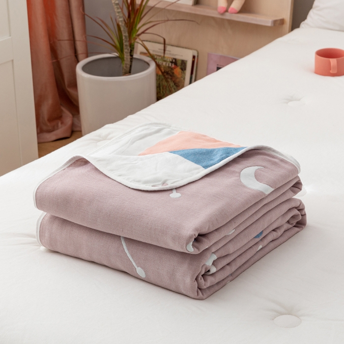 91家纺网 家纺一手货源 找家纺 朴尔家纺-毛巾被 2026新款卡漫风格全棉六层纱毛巾被 浩瀚宇宙-豆沙