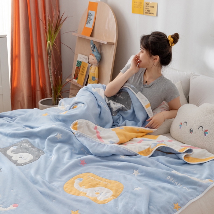 91家纺网 家纺一手货源 找家纺 朴尔家纺-毛巾被 2026新款卡漫风格全棉六层纱毛巾被 长鼻象-兰