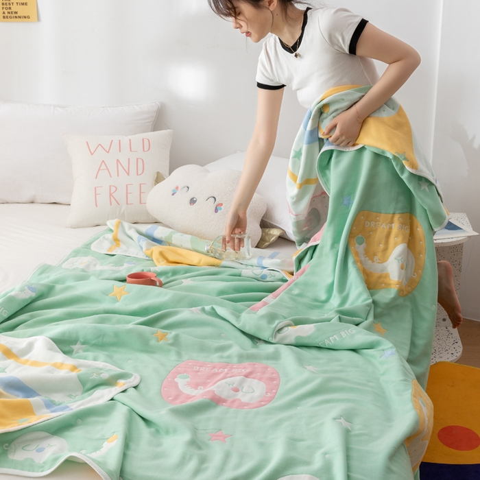 91家纺网 家纺一手货源 找家纺 朴尔家纺-毛巾被 2026新款卡漫风格全棉六层纱毛巾被 长鼻象-绿