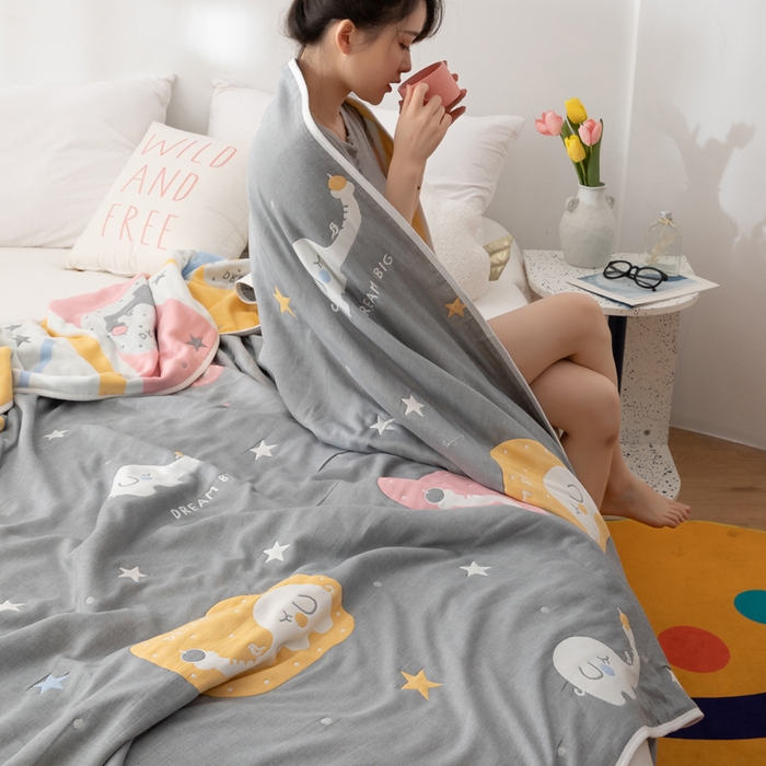 91家纺网 家纺一手货源 找家纺 朴尔家纺-毛巾被 2026新款卡漫风格全棉六层纱毛巾被 长鼻象-灰