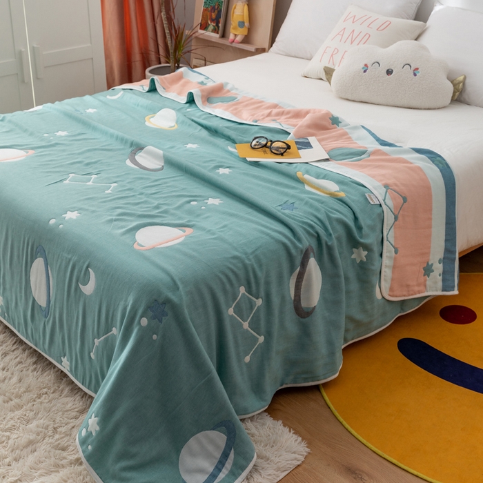 91家纺网 家纺一手货源 找家纺 朴尔家纺-毛巾被 2026新款卡漫风格全棉六层纱毛巾被 浩瀚宇宙-绿
