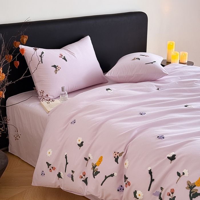 91家纺网 家纺一手货源 找家纺 Mr.pig猪先生水洗棉 2026新款全棉水洗棉毛巾绣四件套-花絮（展示价格为控价，实际价格请联系客服） 花絮-微微紫