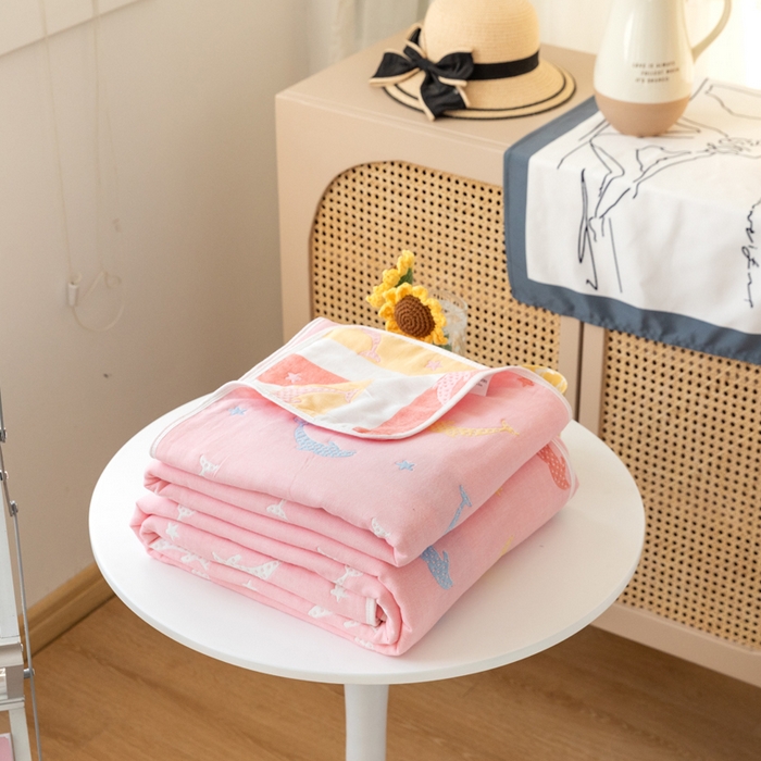 91家纺网 家纺一手货源 找家纺 朴尔家纺-毛巾被 2026新款卡通系全棉六层纱毛巾被 鲸鱼乐园-粉