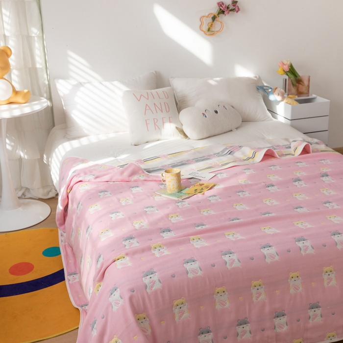 91家纺网 家纺一手货源 找家纺 朴尔家纺-毛巾被 2026新款卡通系全棉六层纱毛巾被 土拨鼠-粉