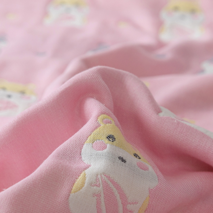 91家纺网 家纺一手货源 找家纺 朴尔家纺-毛巾被 2026新款卡通系全棉六层纱毛巾被 土拨鼠-粉